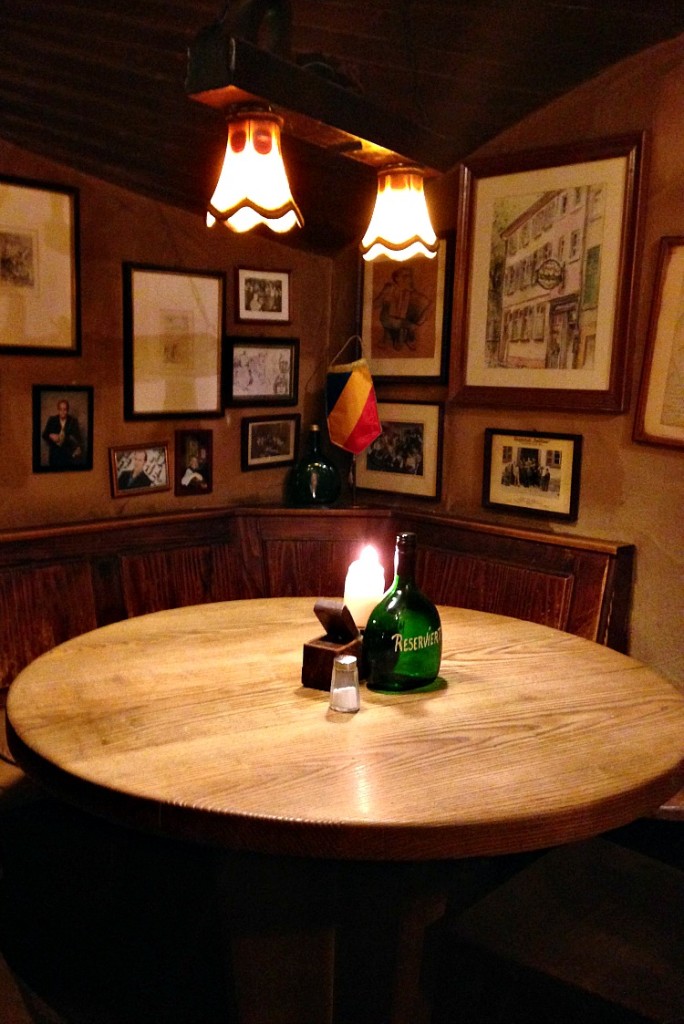 Schnitzelbank
