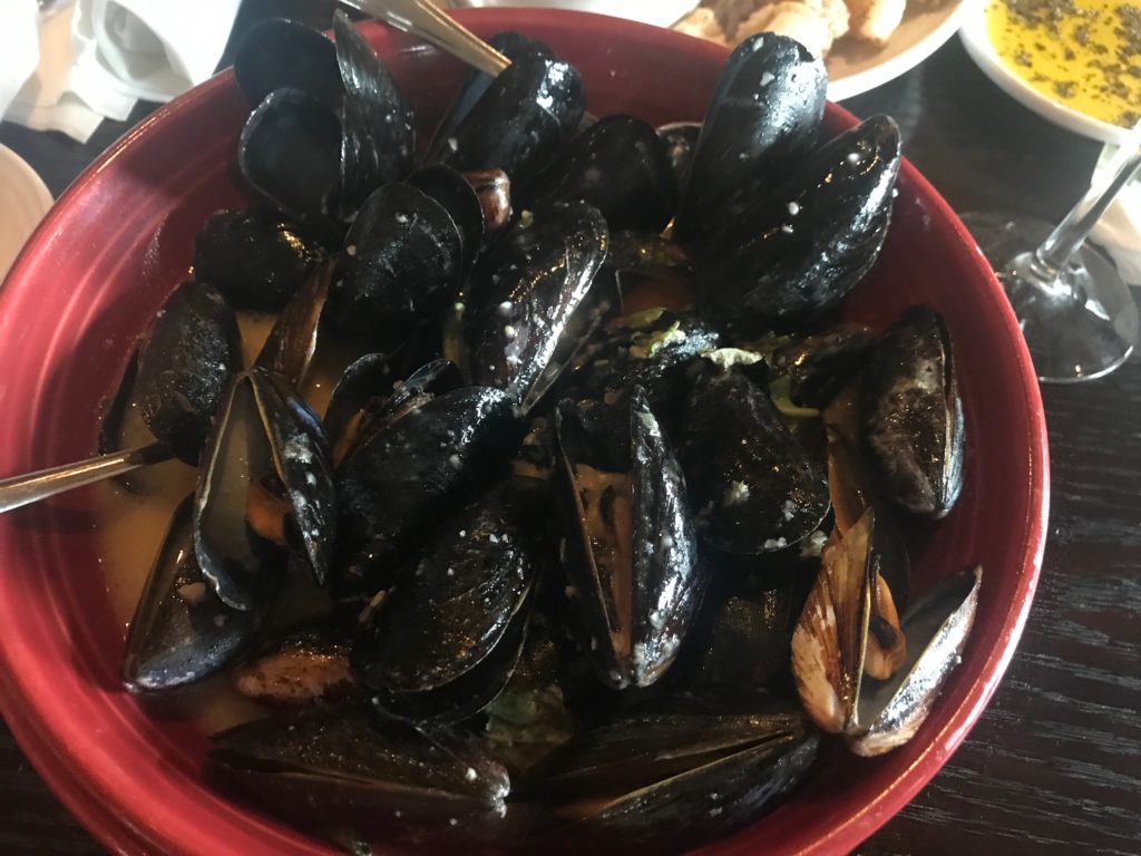 Carrabba's New Happy Hour Mussels in White Wine Lemon Butter