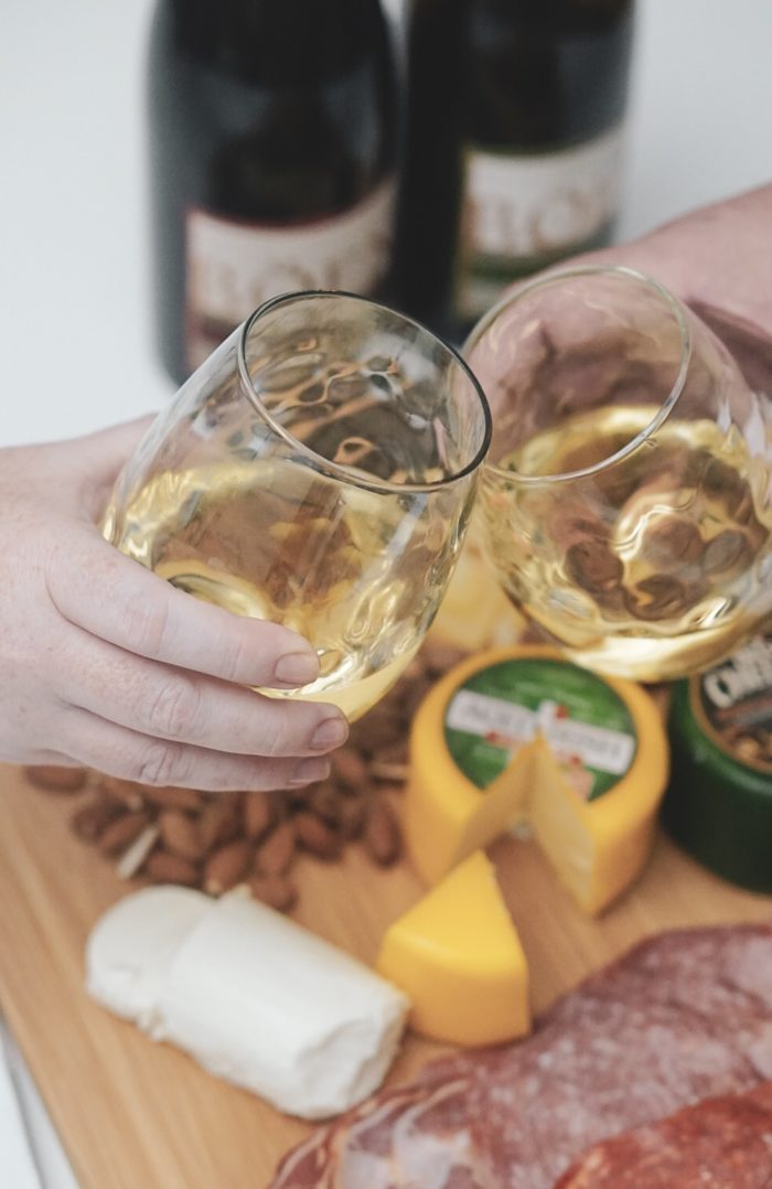 5 Easy Snacks To Serve At Your Next Wine Tasting