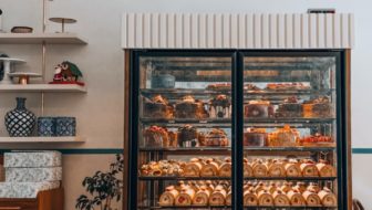 Reasons to Invest in Custom Bakery Cases