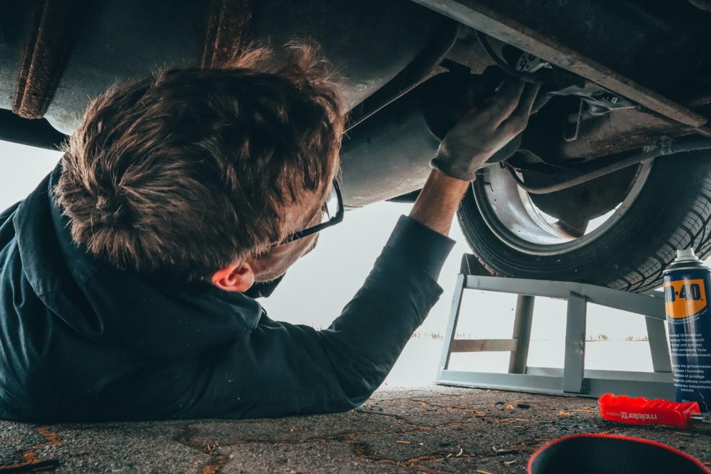 Choosing an Auto Body Shop: 5 Considerations to Make
