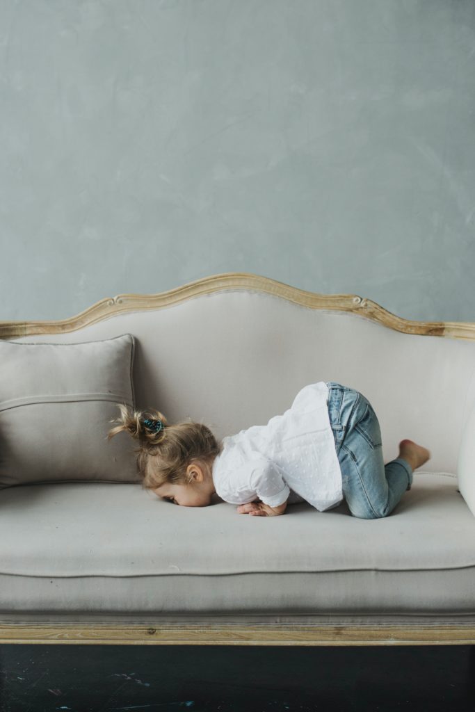 4 Signs You Need to Replace Your Sofa